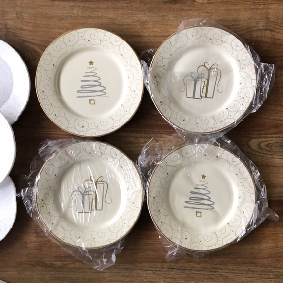 Russ Berrie Snowlit Settings Whimsical Set Dessert Luncheon Christmas Plates - Picture 8 of 13